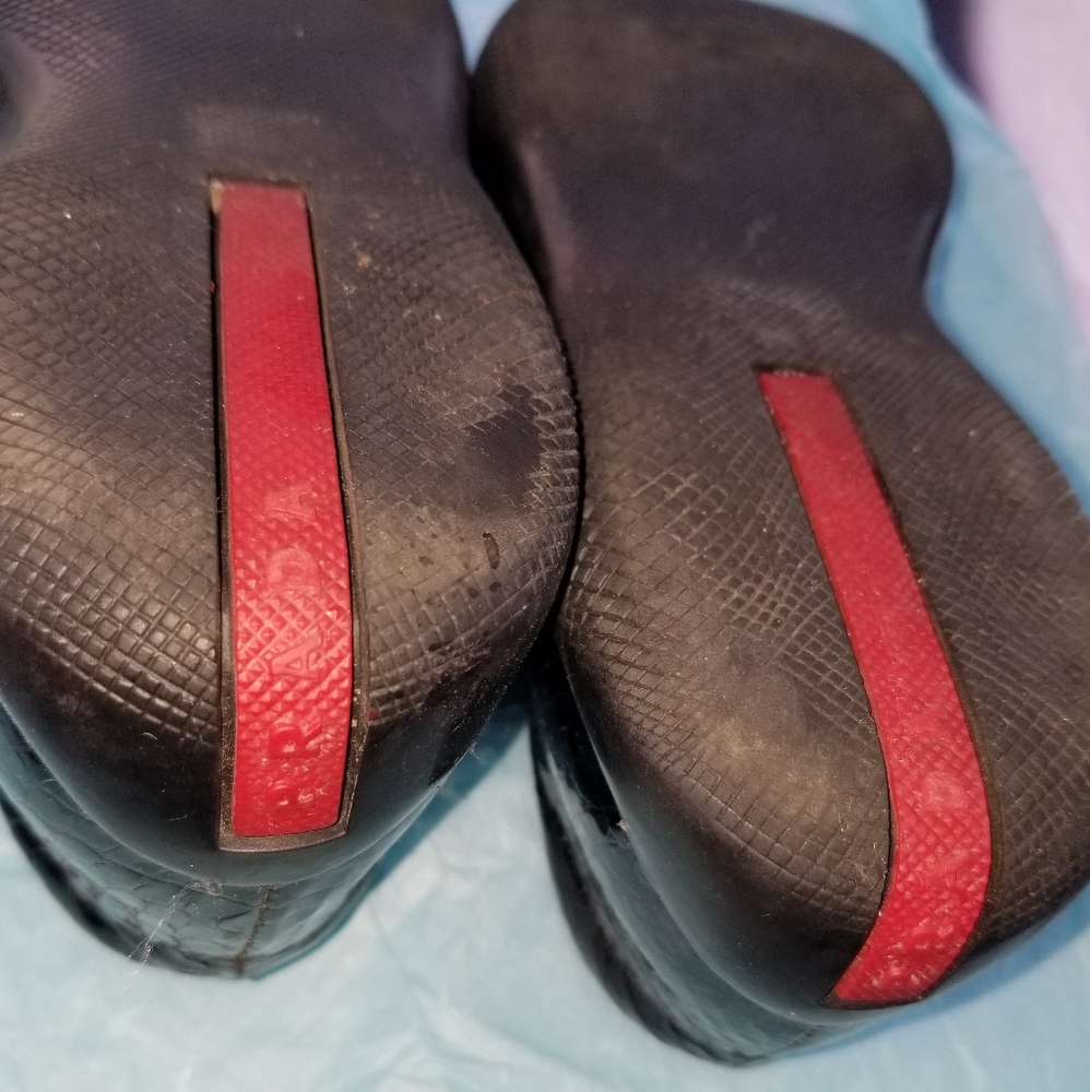 Prada Shoes - Picture 5 of 7